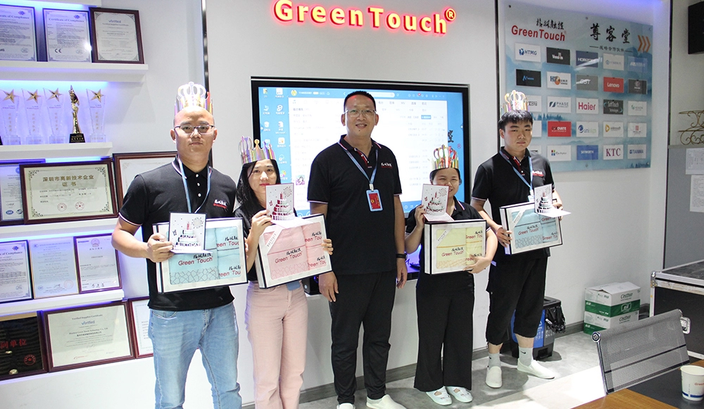 Şirket &ccedil;alışanının doğum g&uuml;n&uuml; partisi