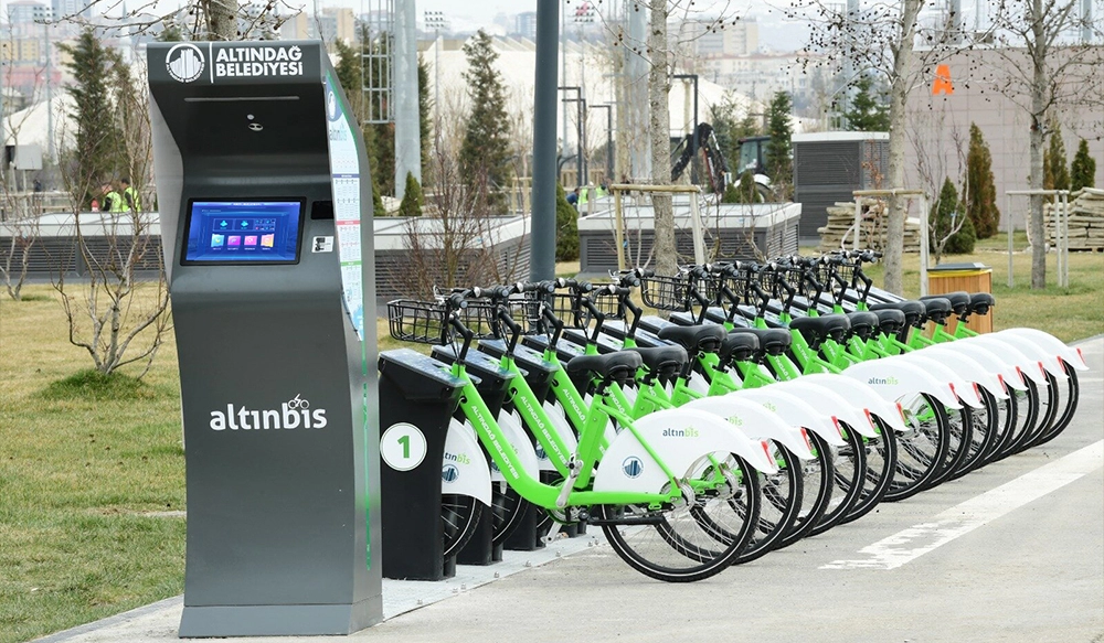 Y&uuml;ksek parlaklıkta ekranlar nerelerde kullanılır?