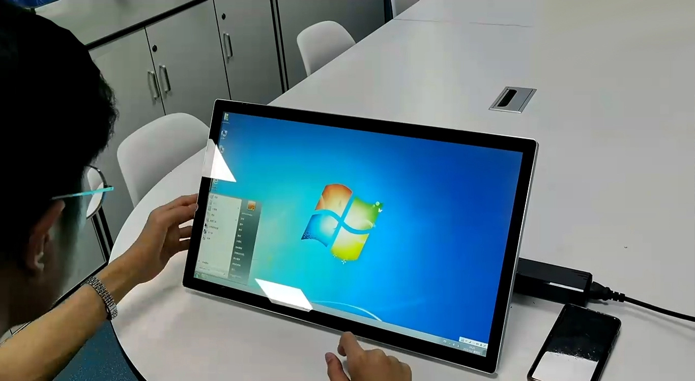 Kapalı &Ccedil;er&ccedil;eveli Dokunmatik Monit&ouml;r (3A)